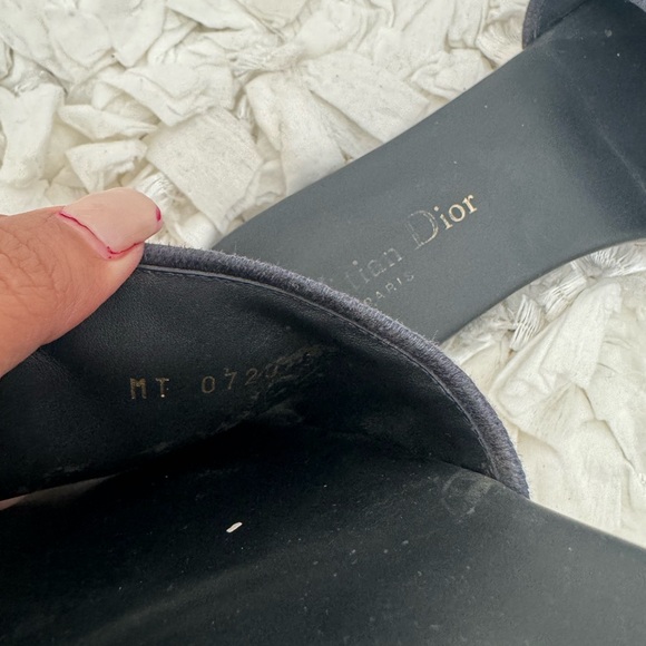 Dior Dway Slide
Deep Blue Embroidered Cotton - Picture 3 of 5